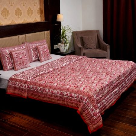 Crimson Elegance Jaipuri Quilt